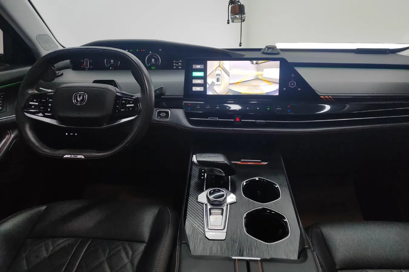 2022 ChangAn UNI-K iDD 1.5T 170HP L4 6TCT PHEV 30.74KWH,autocango,china used car exporter,china ev exporter,chinese used car exporter,chinese used ev exporter