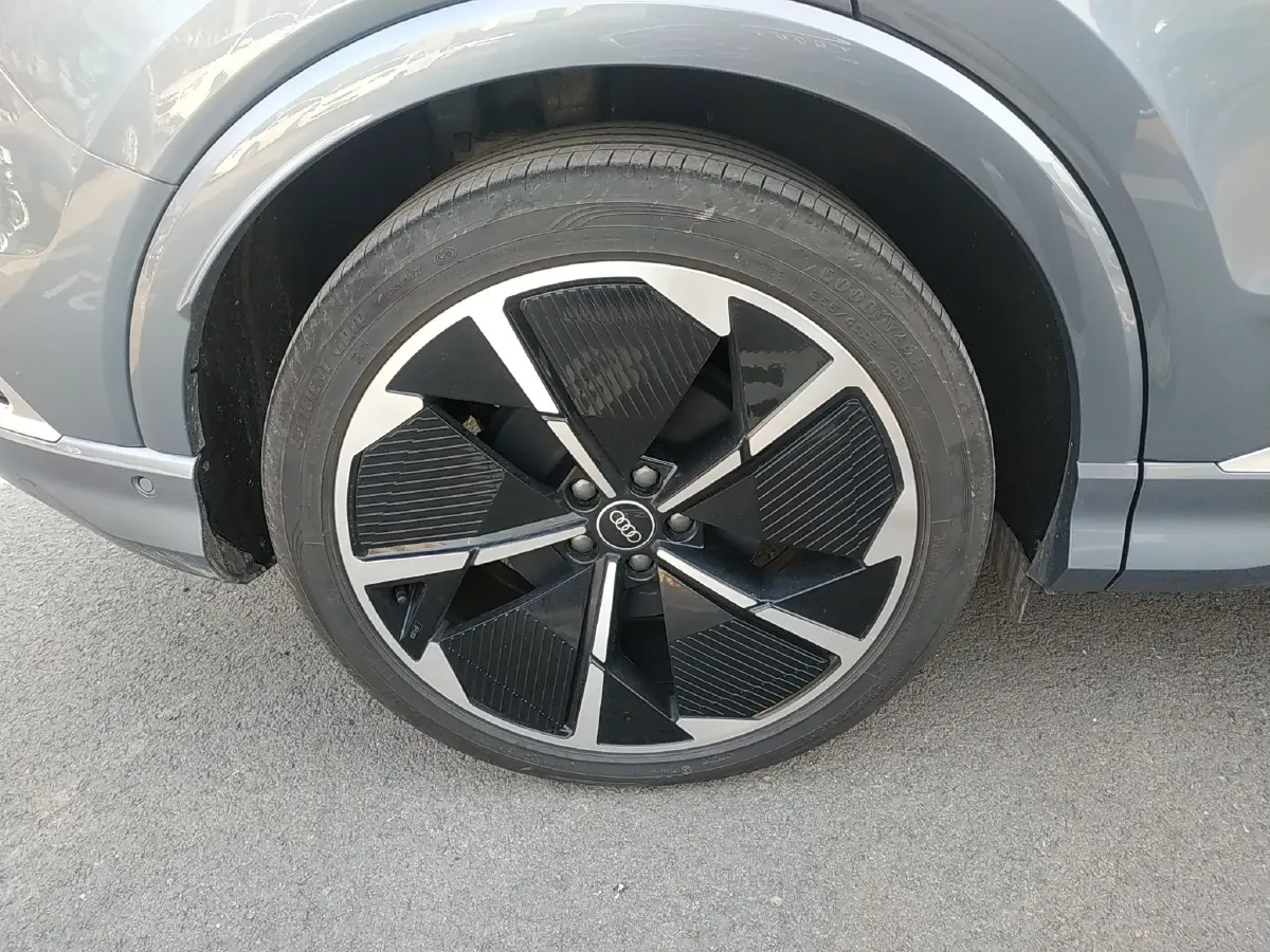 2023 Audi Q4 e-tron BEV 84.8KWH,autocango,china used car exporter,china ev exporter,chinese used car exporter,chinese used ev exporter