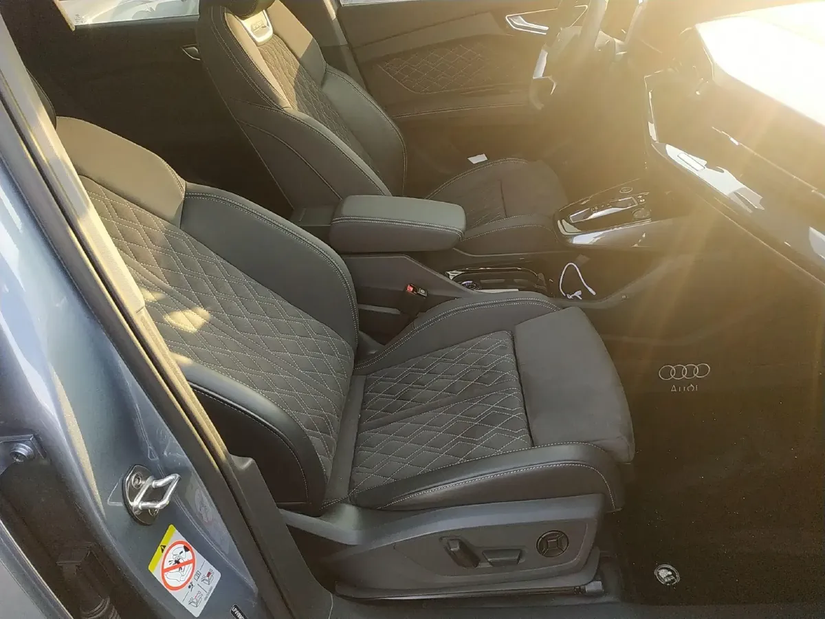 2023 Audi Q4 e-tron BEV 84.8KWH,autocango,china used car exporter,china ev exporter,chinese used car exporter,chinese used ev exporter