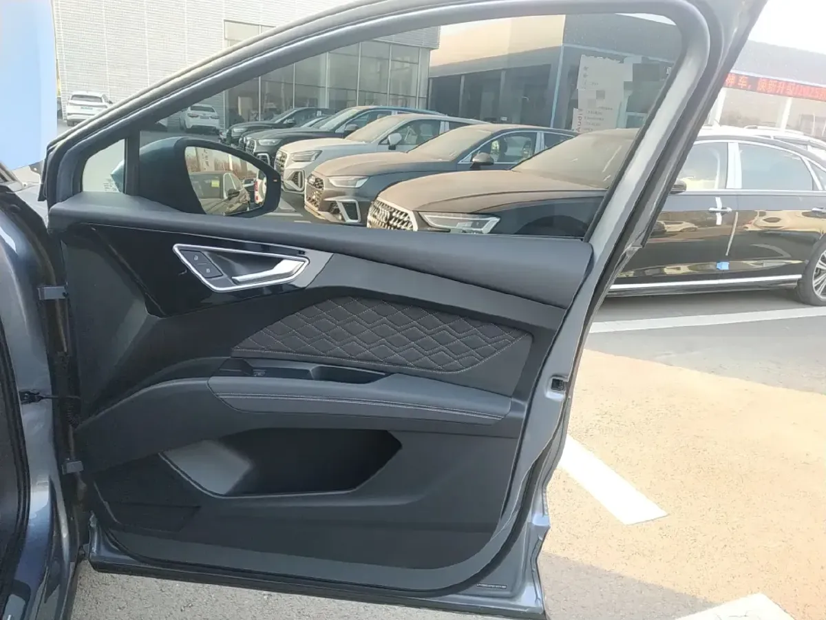 2023 Audi Q4 e-tron BEV 84.8KWH,autocango,china used car exporter,china ev exporter,chinese used car exporter,chinese used ev exporter