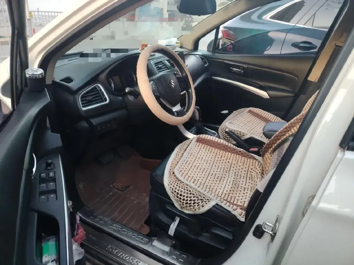 2015 Suzuki S-cross 1.6L 122HP L4 CVT,autocango,china used car exporter,china ev exporter,chinese used car exporter,chinese used ev exporter