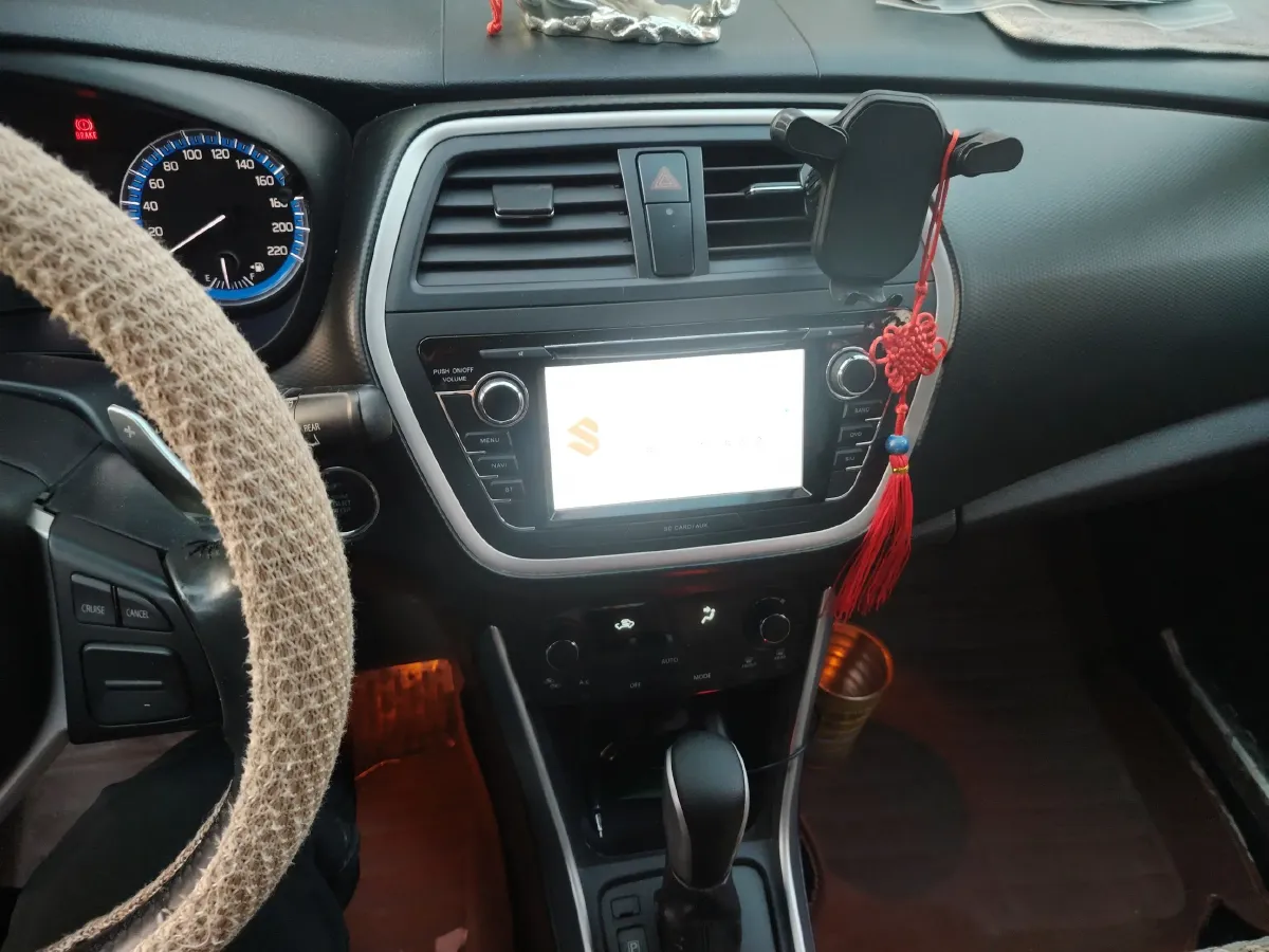 2015 Suzuki S-cross 1.6L 122HP L4 CVT,autocango,china used car exporter,china ev exporter,chinese used car exporter,chinese used ev exporter