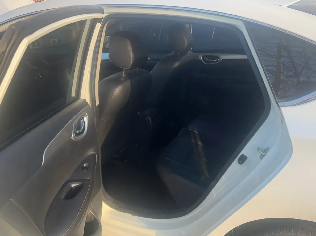 2021 Nissan Sylphy 1.6L 122HP L4 CVT,autocango,china used car exporter,china ev exporter,chinese used car exporter,chinese used ev exporter