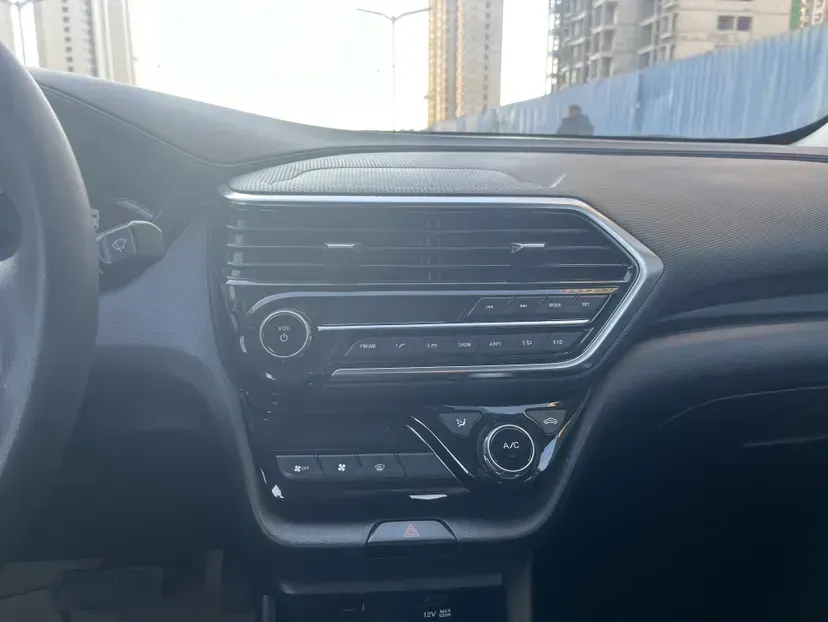 2019 ChangAn Alsvin 1.5L 107HP L4 5DCT,autocango,china used car exporter,china ev exporter,chinese used car exporter,chinese used ev exporter