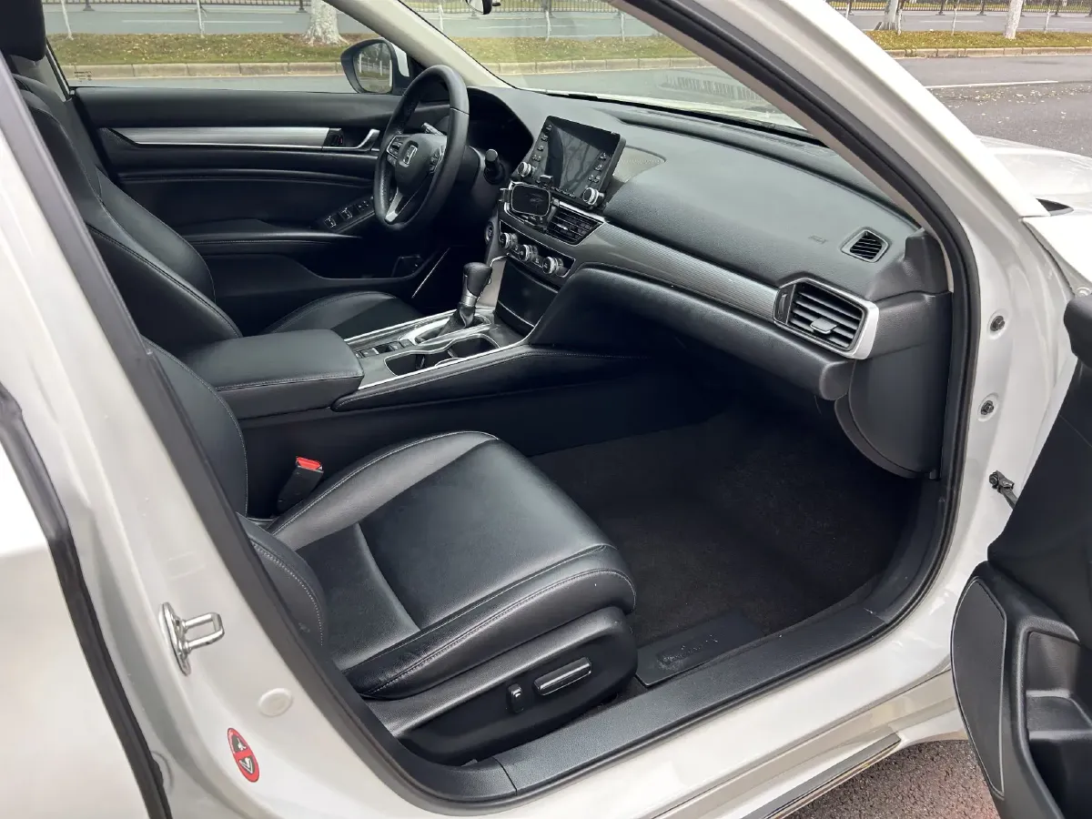 2018 Honda Accord 1.5T 194HP L4 CVT,autocango,china used car exporter,china ev exporter,chinese used car exporter,chinese used ev exporter