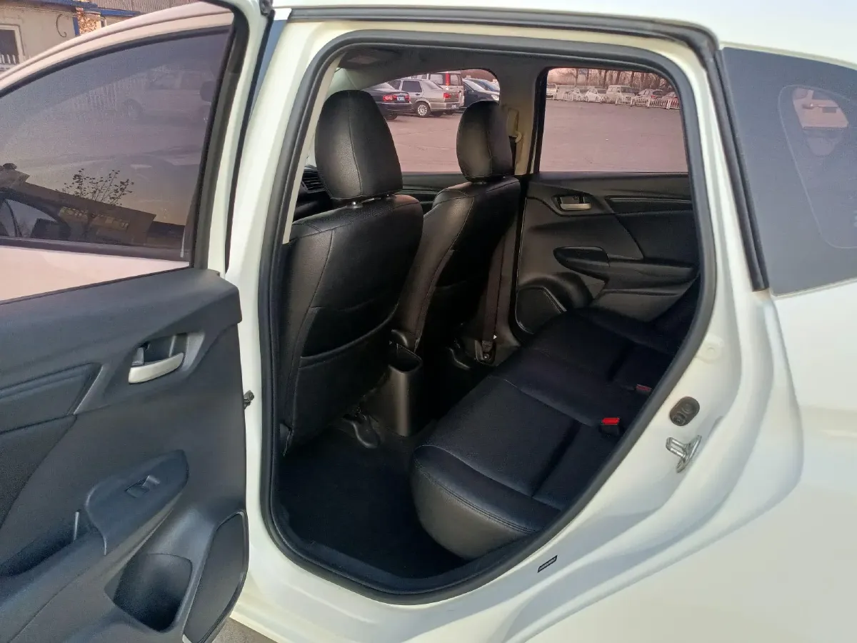 2018 Honda Fit 1.5L 131HP L4 CVT,autocango,china used car exporter,china ev exporter,chinese used car exporter,chinese used ev exporter