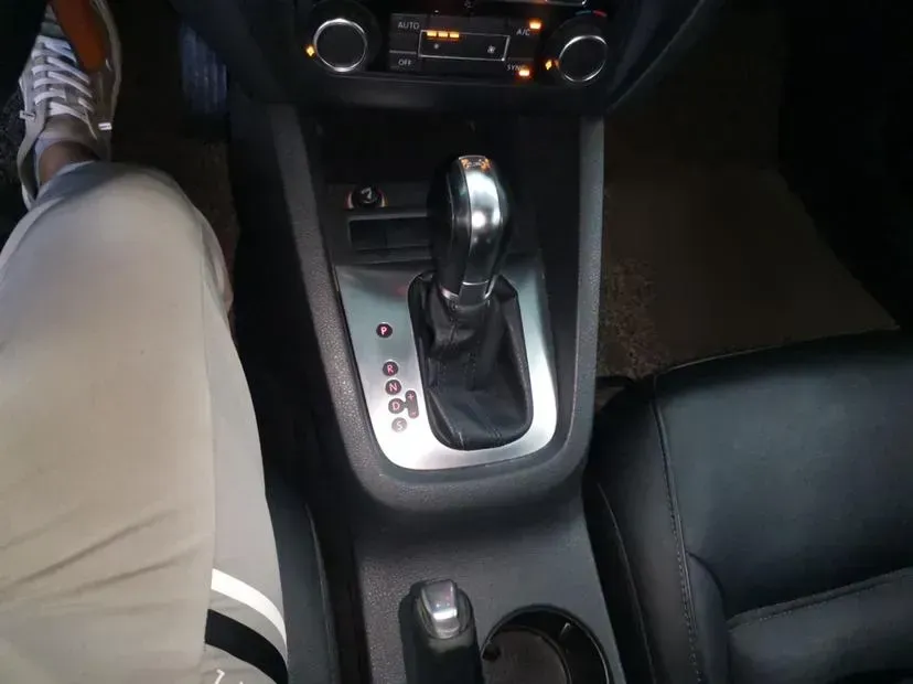 2012 Volkswagen Sagitar 1.4T 131HP L4 7DCT,autocango,china used car exporter,china ev exporter,chinese used car exporter,chinese used ev exporter