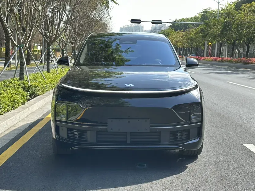 2023 Li L8 Range Extended 154HP REEV 40.9KWH,autocango,china used car exporter,china ev exporter,chinese used car exporter,chinese used ev exporter