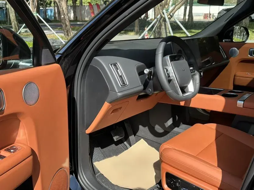 2023 Li L8 Range Extended 154HP REEV 40.9KWH,autocango,china used car exporter,china ev exporter,chinese used car exporter,chinese used ev exporter