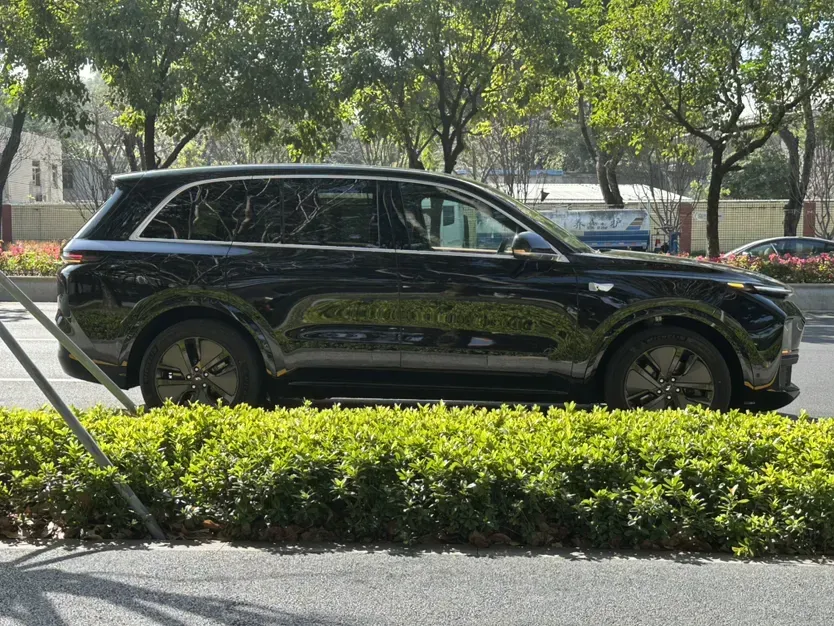 2023 Li L8 Range Extended 154HP REEV 40.9KWH,autocango,china used car exporter,china ev exporter,chinese used car exporter,chinese used ev exporter