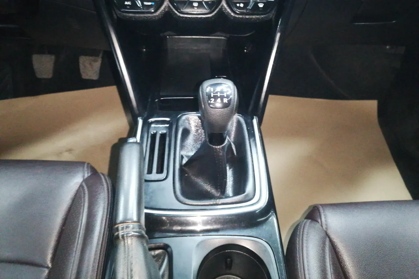 2018 GAC Trumpchi GS4 1.3T 137HP L4 5MT,autocango,china used car exporter,china ev exporter,chinese used car exporter,chinese used ev exporter