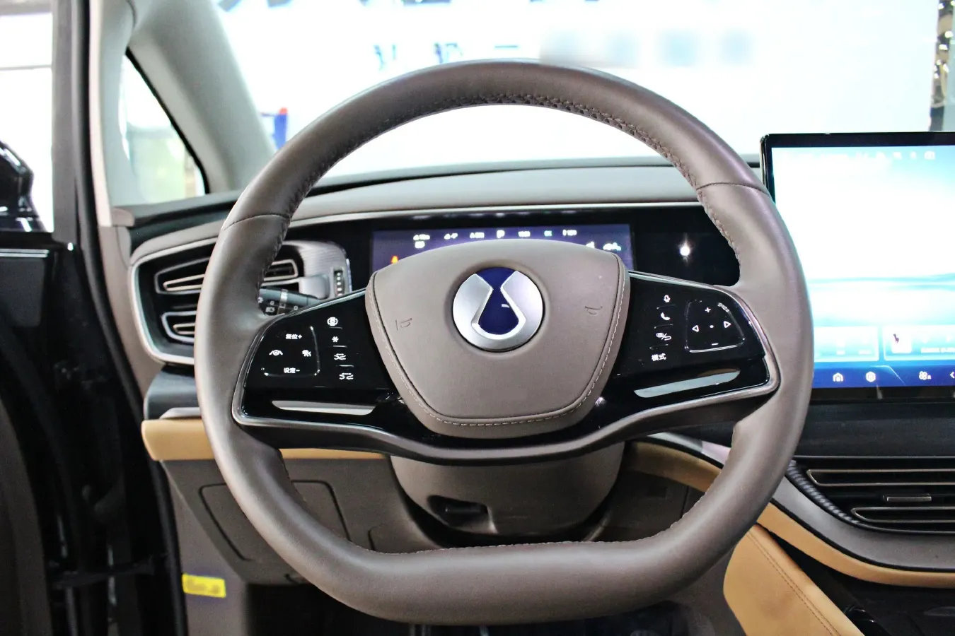 2022 Denza D9 1.5T 139HP L4 E-CVT PHEV 40.06KWH,autocango,china used car exporter,china ev exporter,chinese used car exporter,chinese used ev exporter