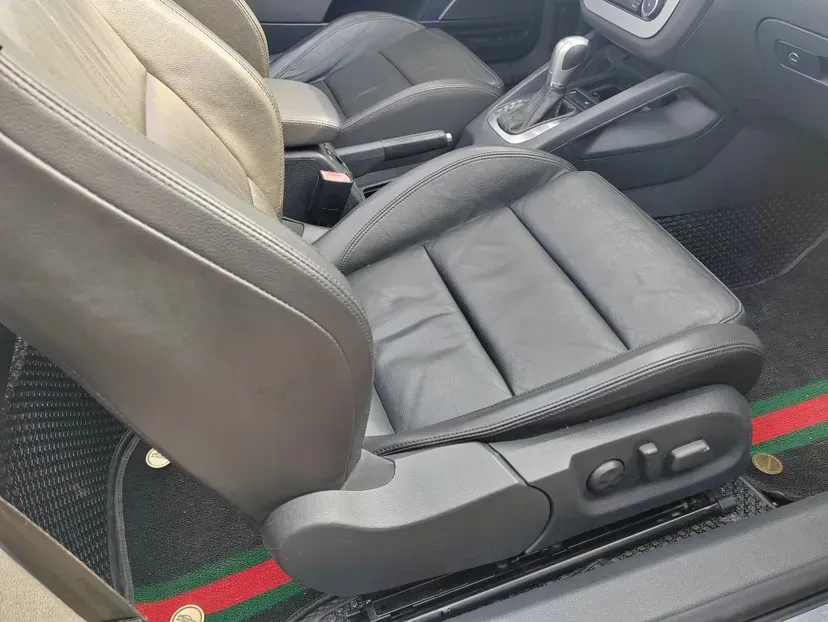 2011 Volkswagen Eos 2.0T 211HP L4 6DCT,autocango,china used car exporter,china ev exporter,chinese used car exporter,chinese used ev exporter