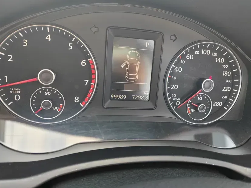 2011 Volkswagen Eos 2.0T 211HP L4 6DCT,autocango,china used car exporter,china ev exporter,chinese used car exporter,chinese used ev exporter