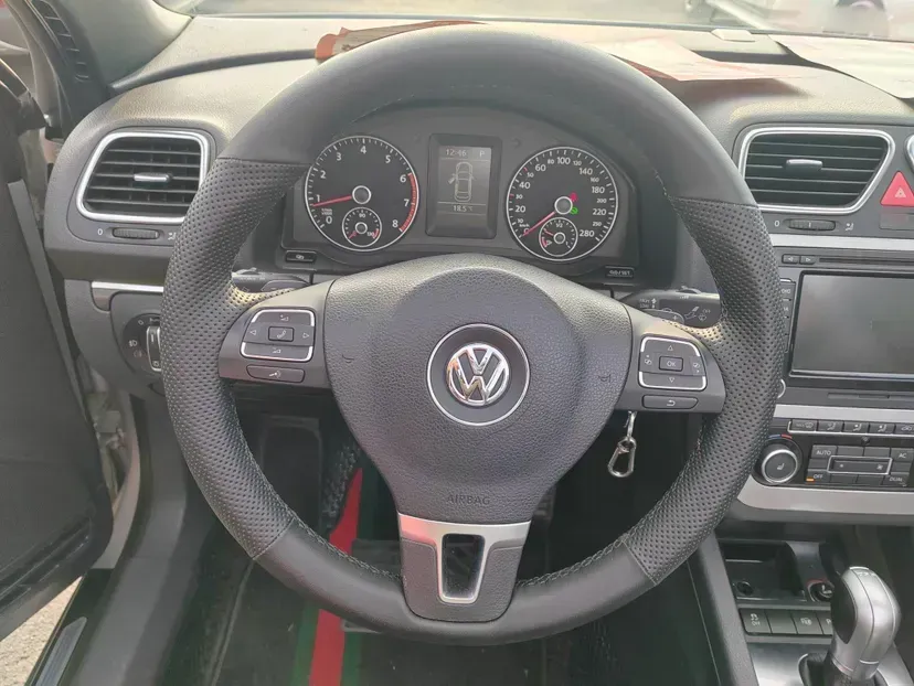 2011 Volkswagen Eos 2.0T 211HP L4 6DCT,autocango,china used car exporter,china ev exporter,chinese used car exporter,chinese used ev exporter