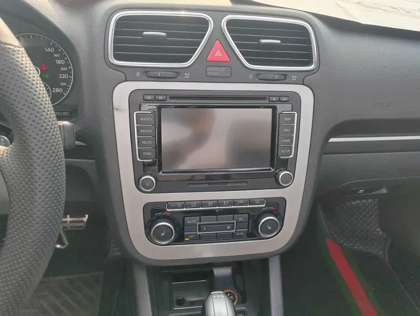 2011 Volkswagen Eos 2.0T 211HP L4 6DCT,autocango,china used car exporter,china ev exporter,chinese used car exporter,chinese used ev exporter