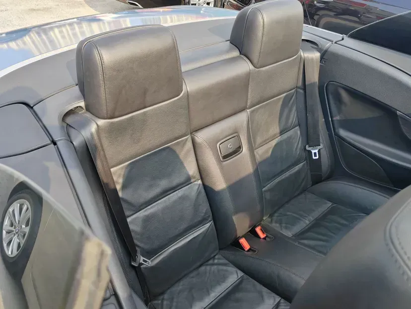 2011 Volkswagen Eos 2.0T 211HP L4 6DCT,autocango,china used car exporter,china ev exporter,chinese used car exporter,chinese used ev exporter