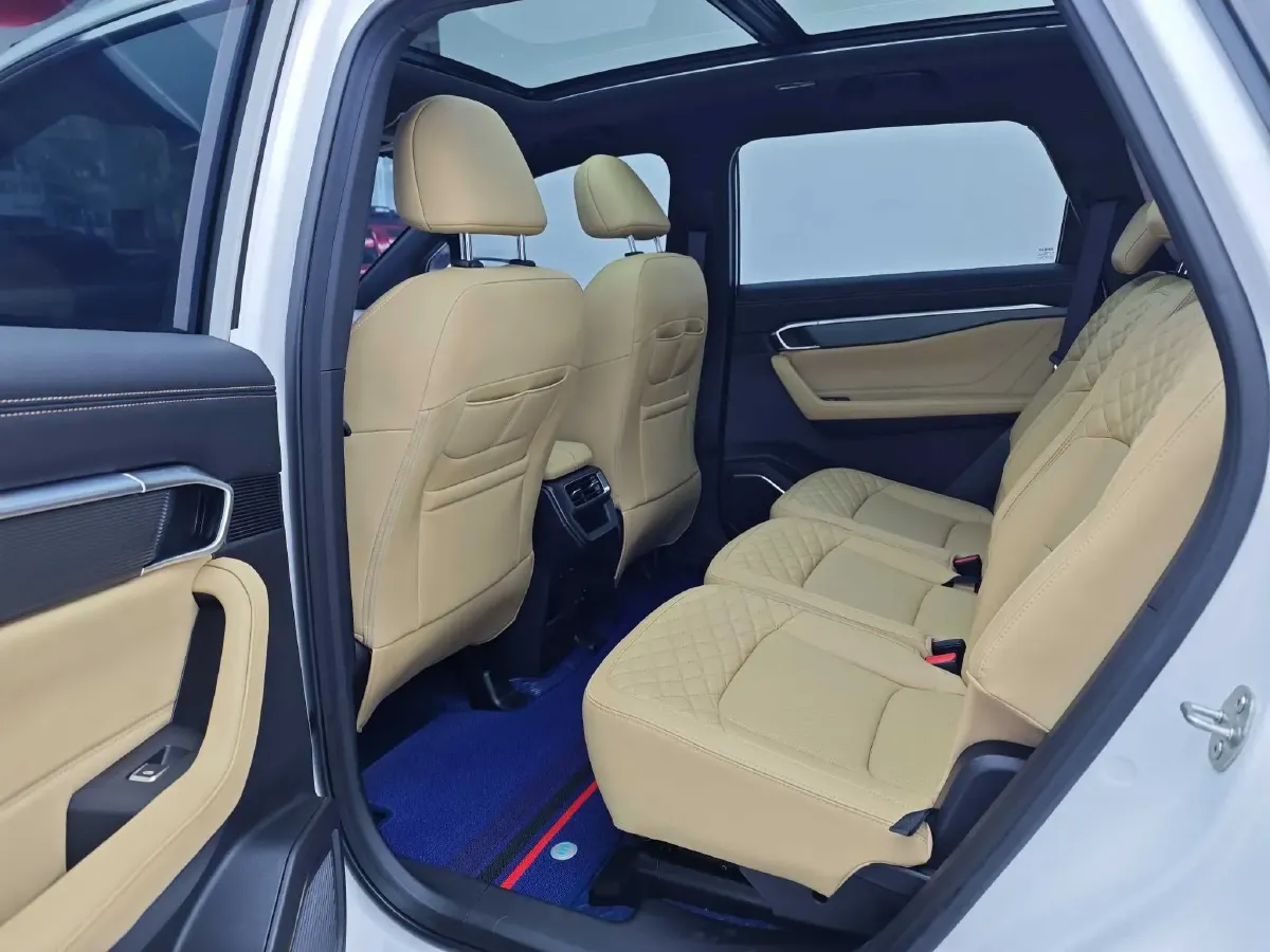 2023 Geely Okavango L 2.0T 218HP L4 7DCT,autocango,china used car exporter,china ev exporter,chinese used car exporter,chinese used ev exporter