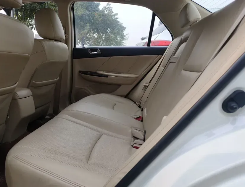 2013 BYD G6 2.0L 140HP L4 5MT,autocango,china used car exporter,china ev exporter,chinese used car exporter,chinese used ev exporter