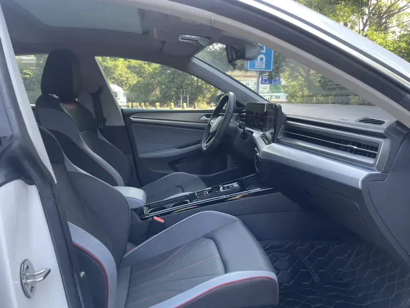 2025 Volkswagen Lamando 1.4T 150HP L4 7DCT,autocango,china used car exporter,china ev exporter,chinese used car exporter,chinese used ev exporter