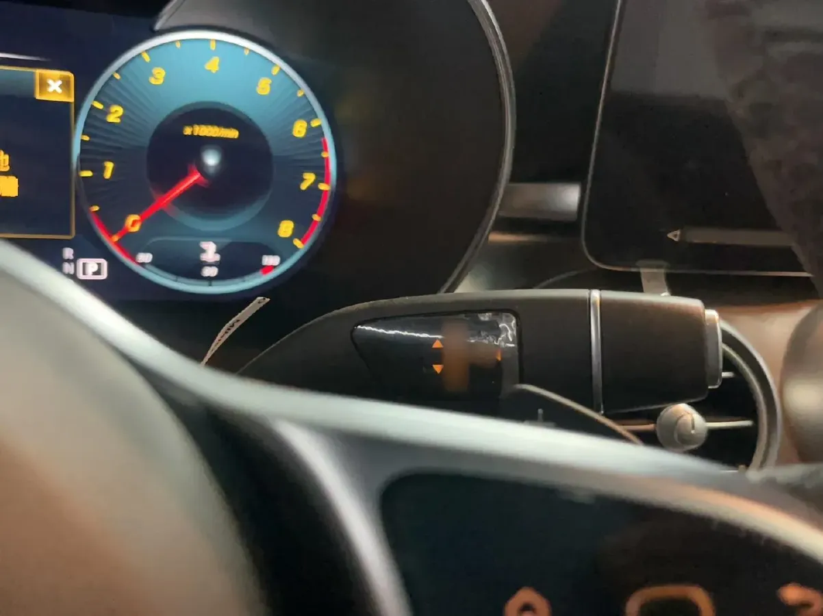 2022 Mercedes-Benz GLC Class 2.0T 258HP L4 9AT,autocango,china used car exporter,china ev exporter,chinese used car exporter,chinese used ev exporter