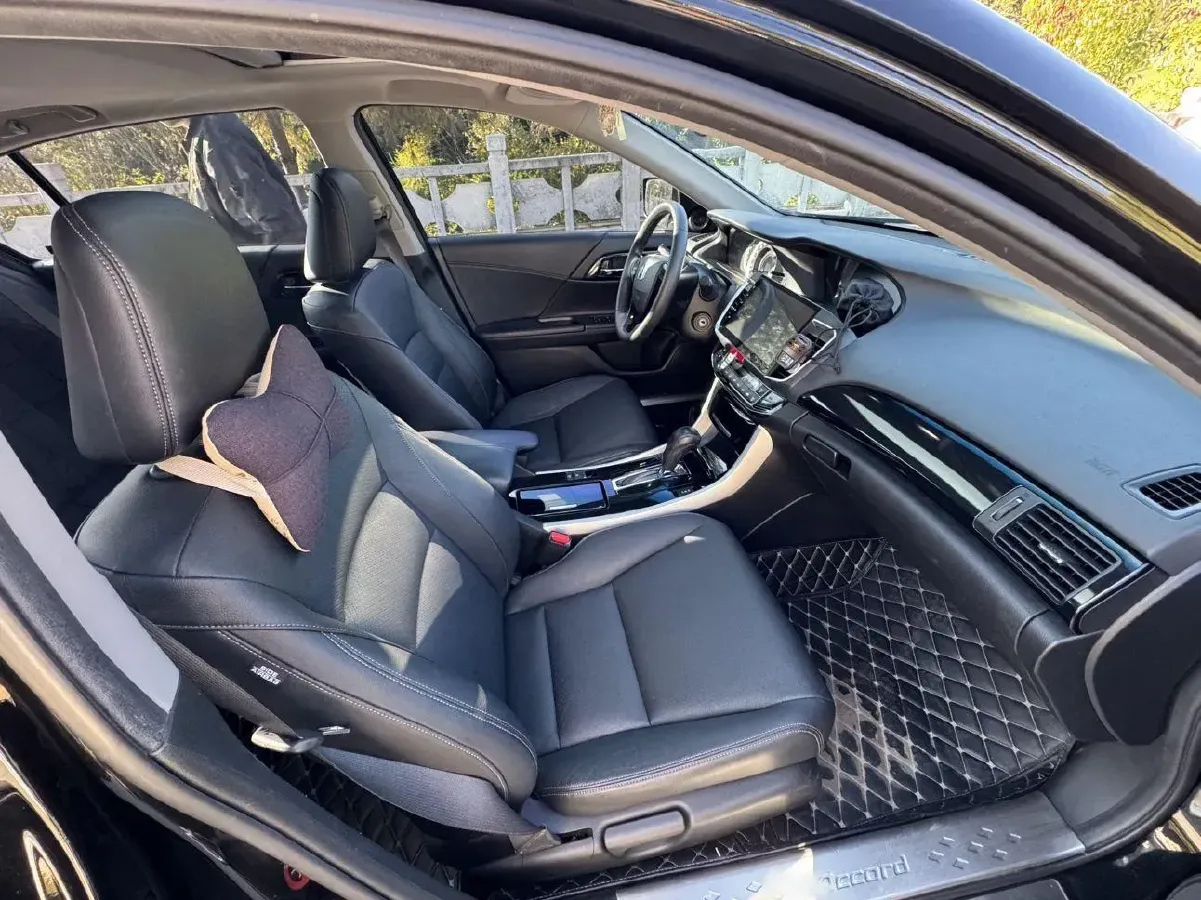 2016 Honda Accord 2.0L 155HP L4 CVT,autocango,china used car exporter,china ev exporter,chinese used car exporter,chinese used ev exporter