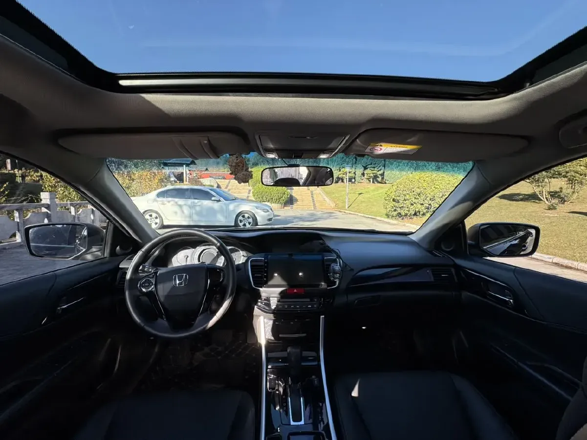 2016 Honda Accord 2.0L 155HP L4 CVT,autocango,china used car exporter,china ev exporter,chinese used car exporter,chinese used ev exporter