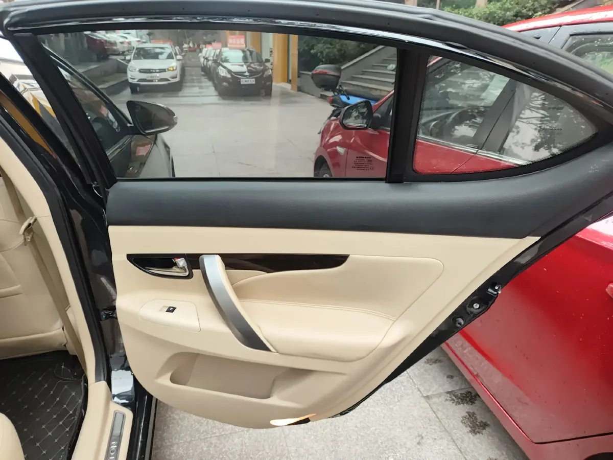 2016 ChangAn Raeton 1.8T 177HP L4 6AT,autocango,china used car exporter,china ev exporter,chinese used car exporter,chinese used ev exporter