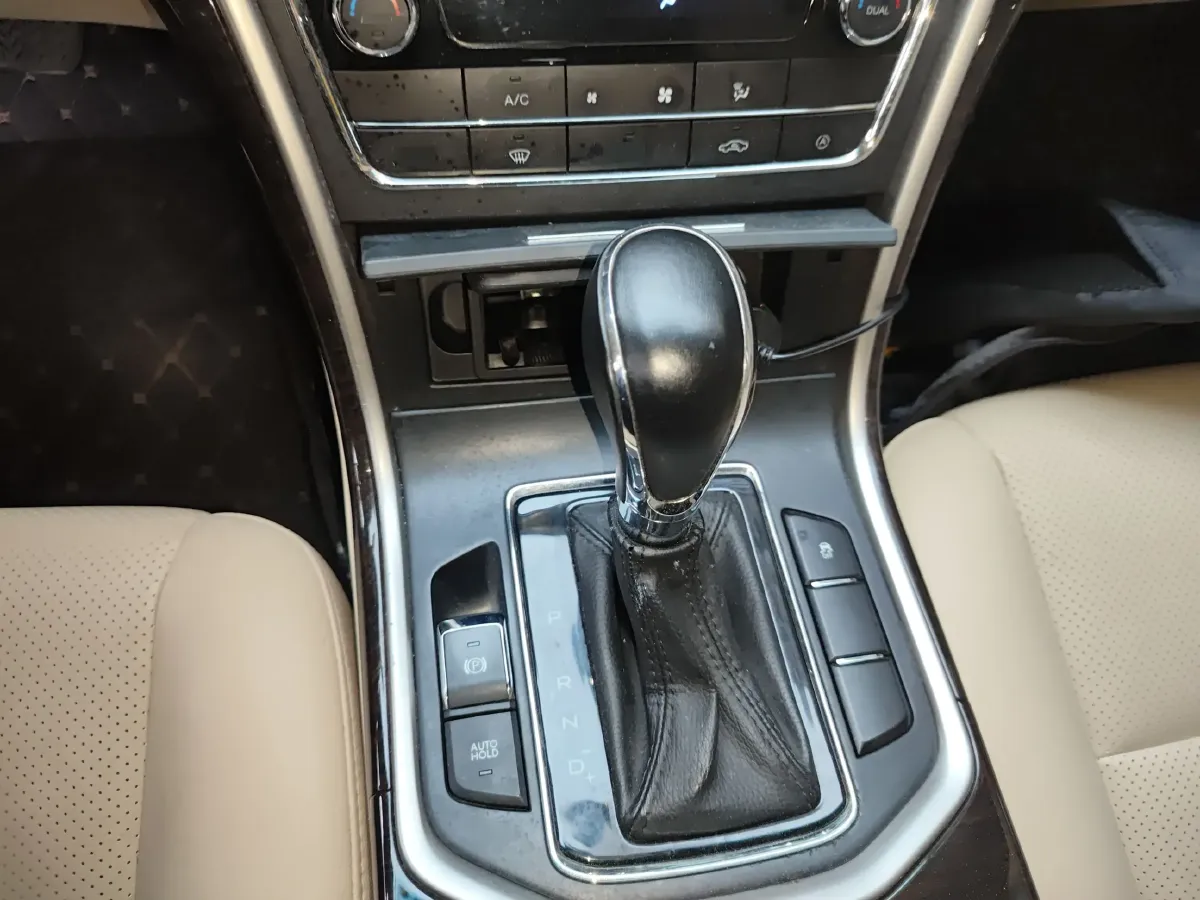 2016 ChangAn Raeton 1.8T 177HP L4 6AT,autocango,china used car exporter,china ev exporter,chinese used car exporter,chinese used ev exporter