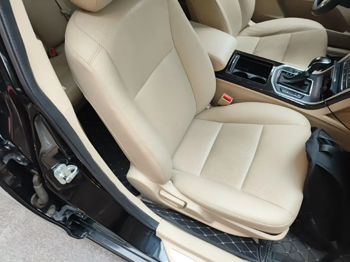 2016 ChangAn Raeton 1.8T 177HP L4 6AT,autocango,china used car exporter,china ev exporter,chinese used car exporter,chinese used ev exporter