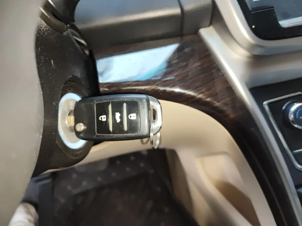 2016 ChangAn Raeton 1.8T 177HP L4 6AT,autocango,china used car exporter,china ev exporter,chinese used car exporter,chinese used ev exporter