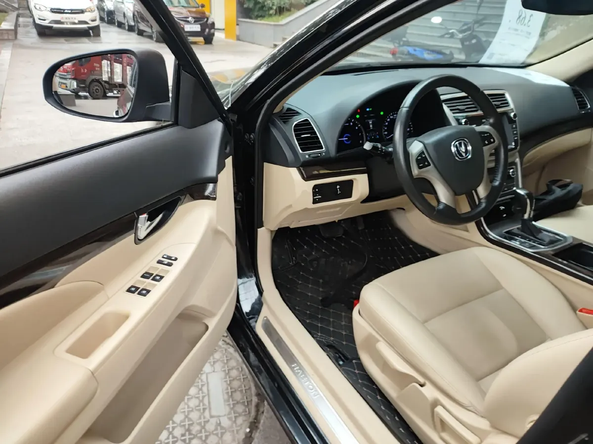 2016 ChangAn Raeton 1.8T 177HP L4 6AT,autocango,china used car exporter,china ev exporter,chinese used car exporter,chinese used ev exporter