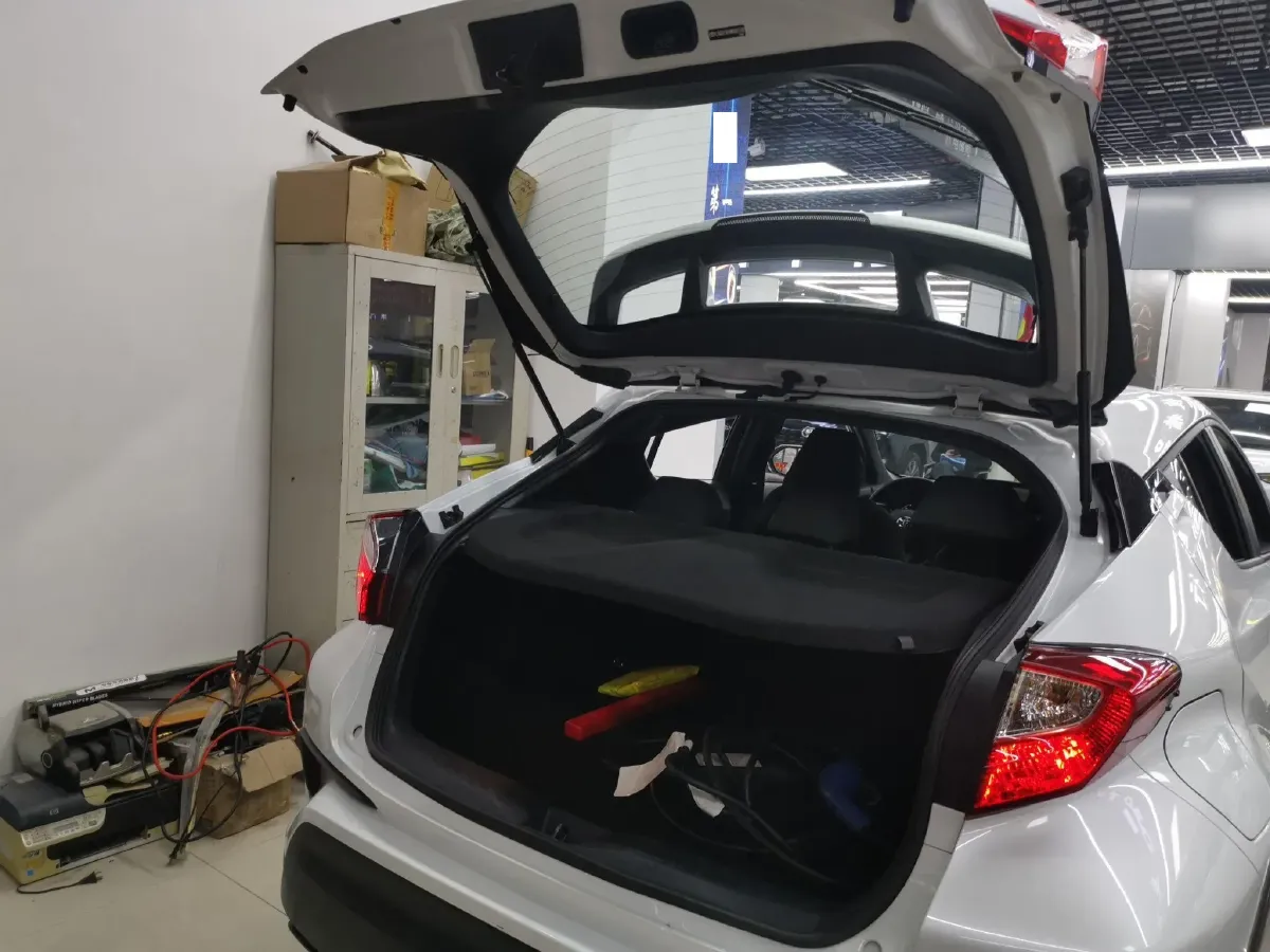 2020 Toyota C-HR EV BEV 54.3KWH,autocango,china used car exporter,china ev exporter,chinese used car exporter,chinese used ev exporter