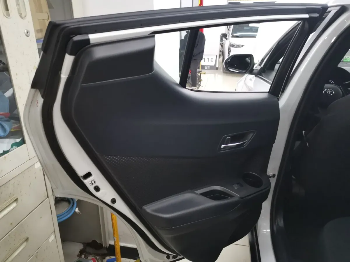 2020 Toyota C-HR EV BEV 54.3KWH,autocango,china used car exporter,china ev exporter,chinese used car exporter,chinese used ev exporter