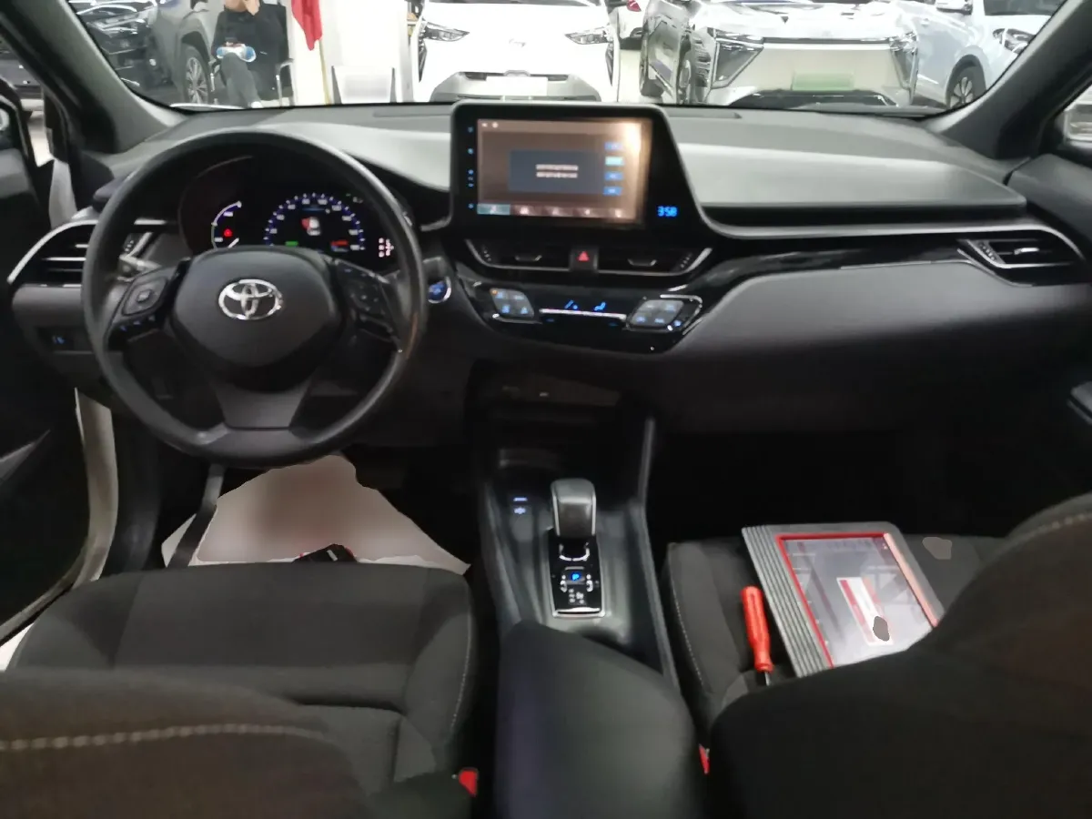 2020 Toyota C-HR EV BEV 54.3KWH,autocango,china used car exporter,china ev exporter,chinese used car exporter,chinese used ev exporter