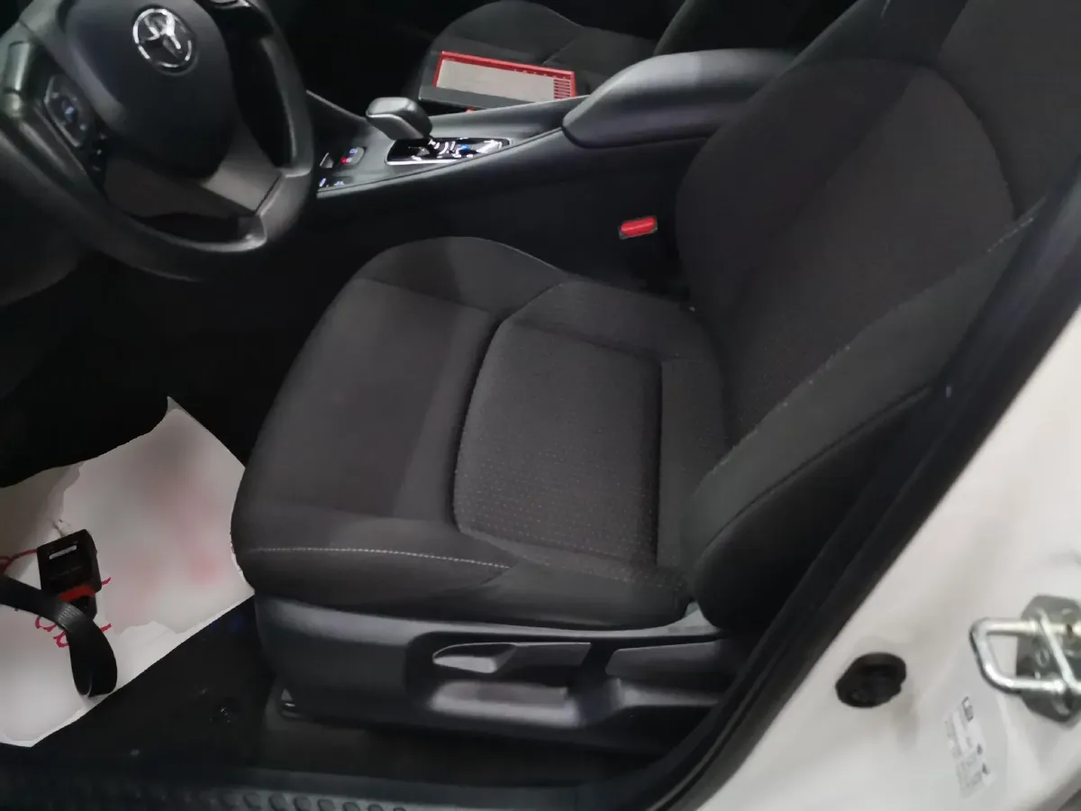 2020 Toyota C-HR EV BEV 54.3KWH,autocango,china used car exporter,china ev exporter,chinese used car exporter,chinese used ev exporter