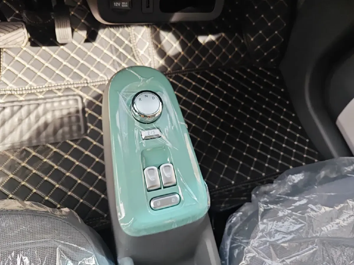 2023 ChangAn Lumin BEV 17.65KWH,autocango,china used car exporter,china ev exporter,chinese used car exporter,chinese used ev exporter