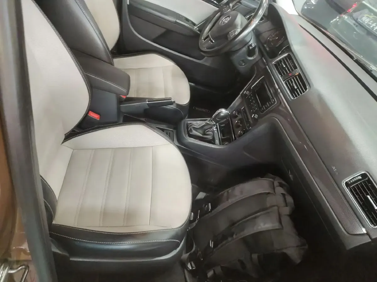 2014 Volkswagen Cross Lavida 1.4T 131HP L4 7DCT,autocango,china used car exporter,china ev exporter,chinese used car exporter,chinese used ev exporter