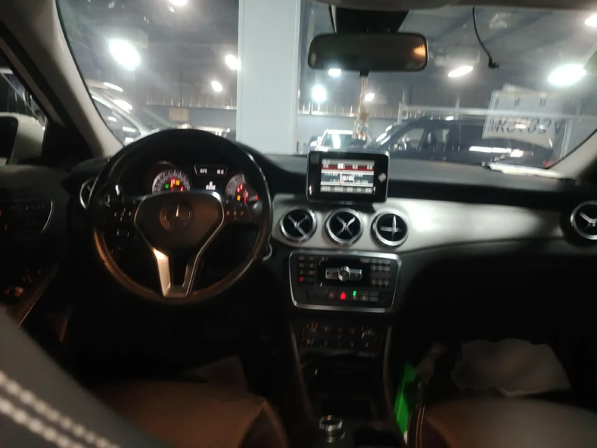 2015 Mercedes-Benz GLA Class 1.6T 156HP L4 7DCT,autocango,china used car exporter,china ev exporter,chinese used car exporter,chinese used ev exporter