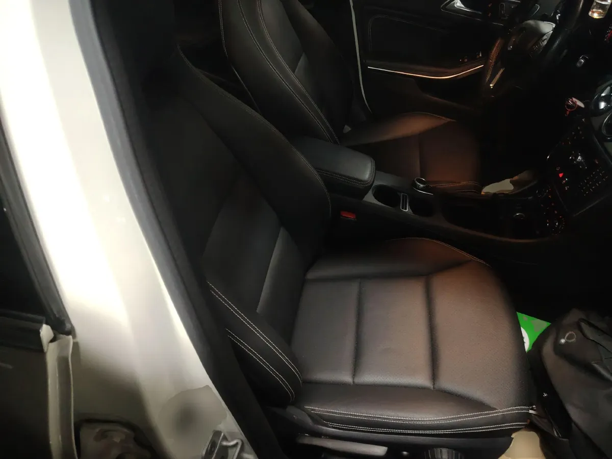 2015 Mercedes-Benz GLA Class 1.6T 156HP L4 7DCT,autocango,china used car exporter,china ev exporter,chinese used car exporter,chinese used ev exporter