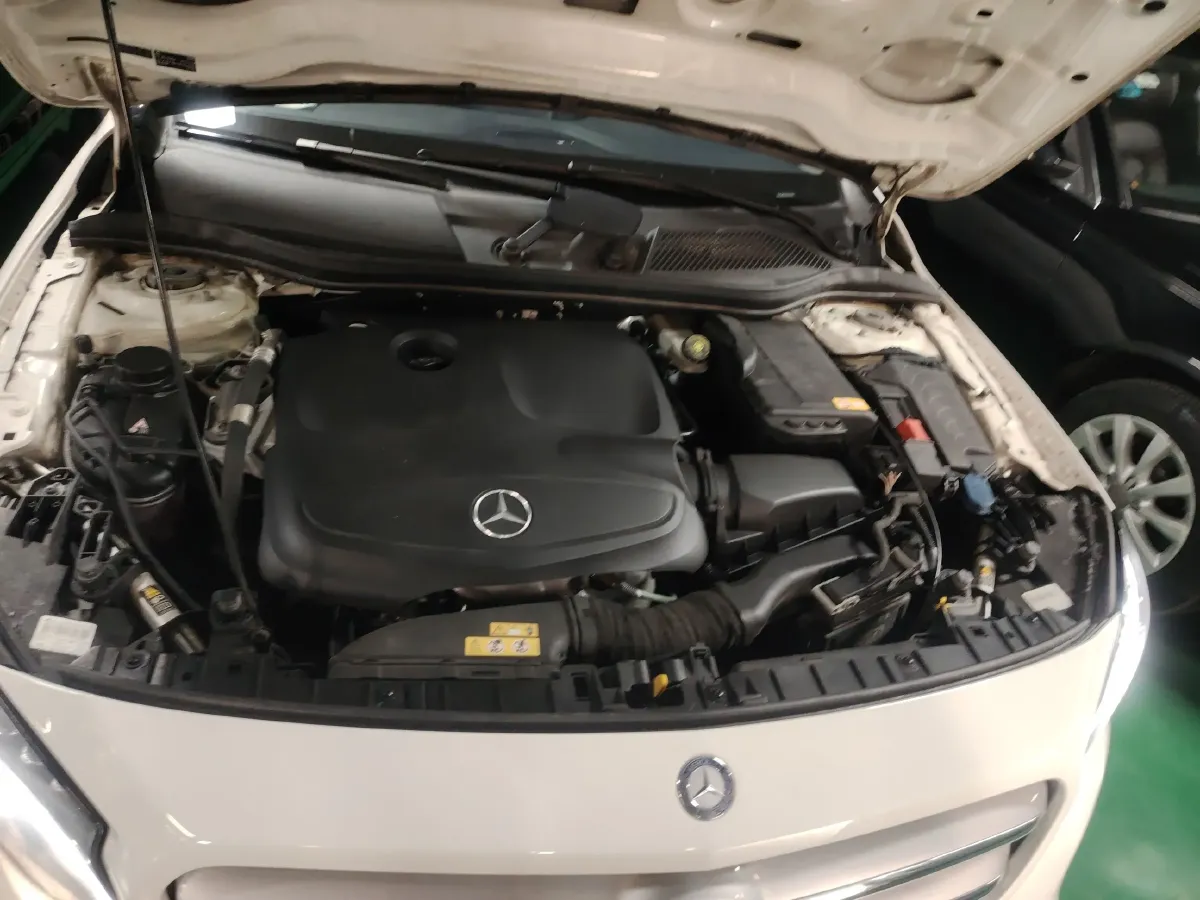 2015 Mercedes-Benz GLA Class 1.6T 156HP L4 7DCT,autocango,china used car exporter,china ev exporter,chinese used car exporter,chinese used ev exporter