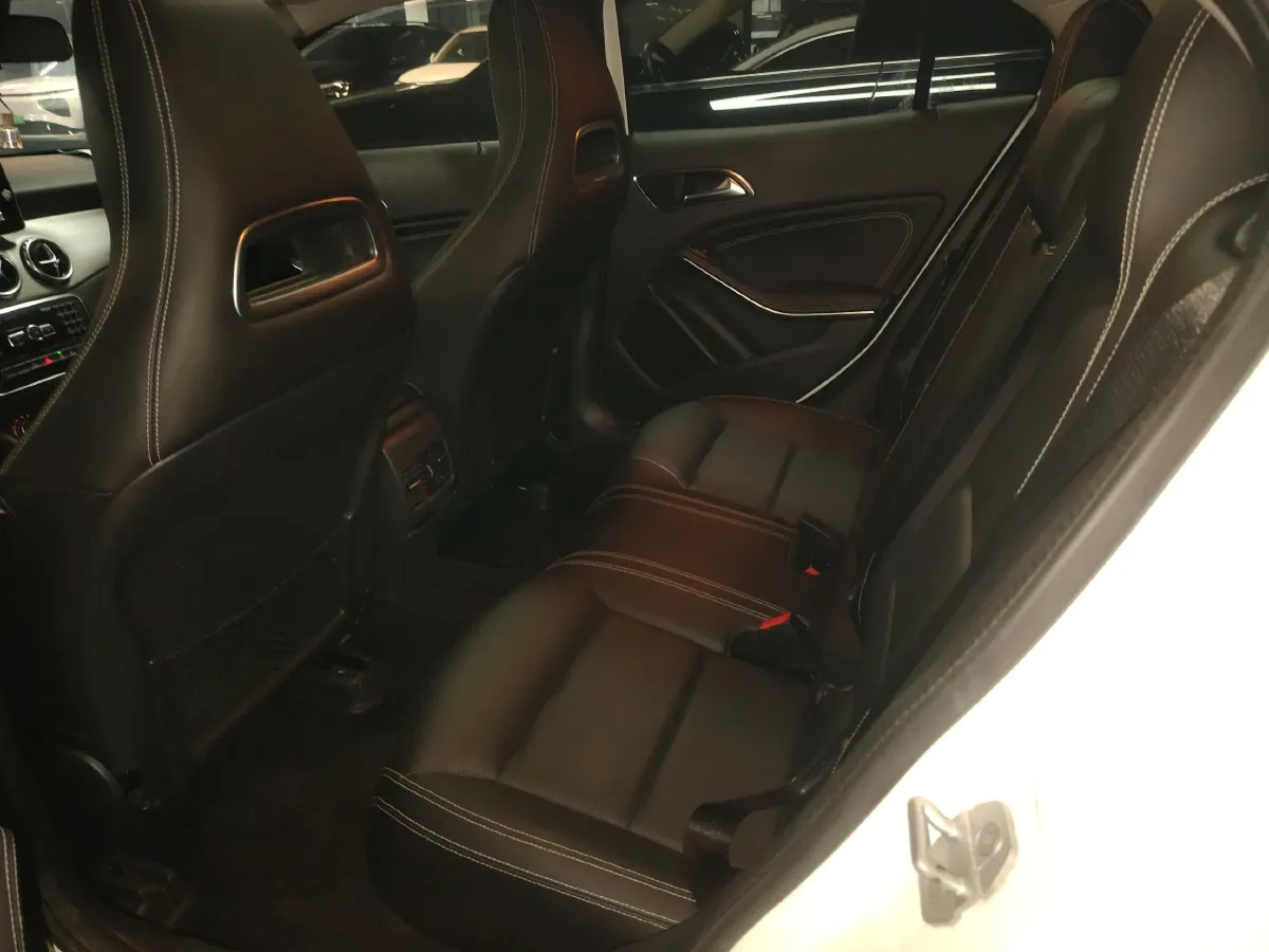 2015 Mercedes-Benz GLA Class 1.6T 156HP L4 7DCT,autocango,china used car exporter,china ev exporter,chinese used car exporter,chinese used ev exporter