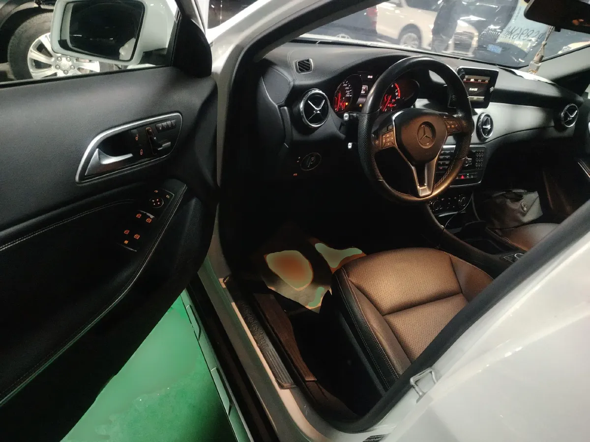 2015 Mercedes-Benz GLA Class 1.6T 156HP L4 7DCT,autocango,china used car exporter,china ev exporter,chinese used car exporter,chinese used ev exporter