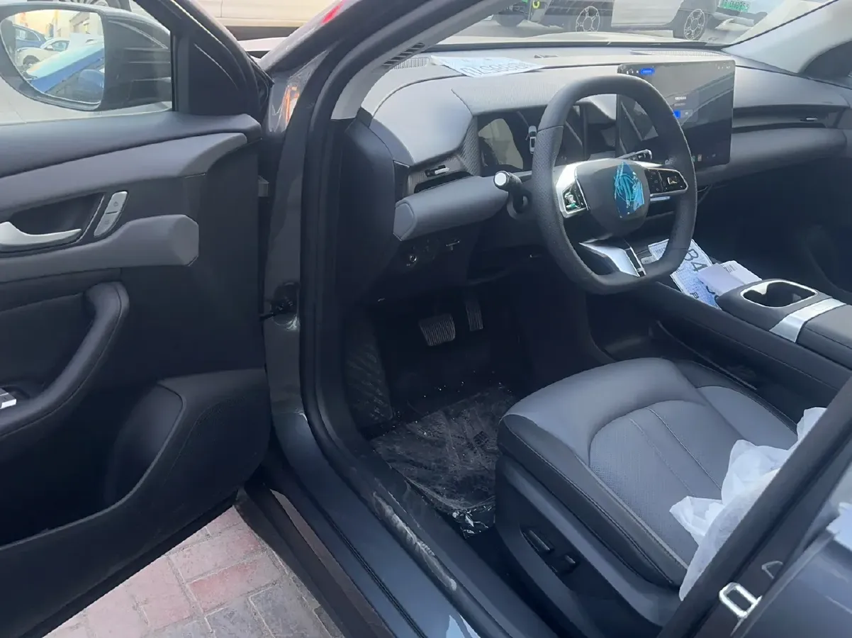 2025 MG MG ES5 BEV 62.2KWH,autocango,china used car exporter,china ev exporter,chinese used car exporter,chinese used ev exporter