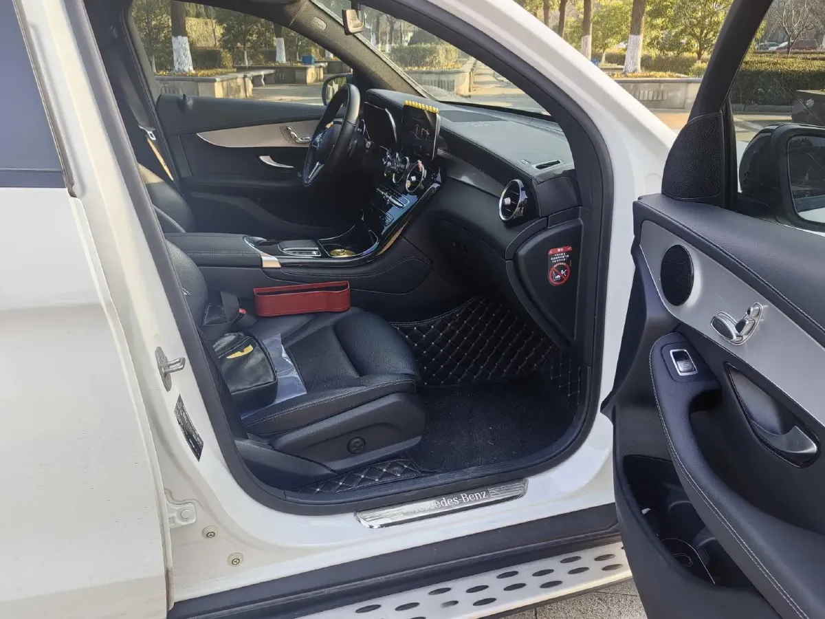 2020 Mercedes-Benz GLC Coupe 2.0T 197HP L4 9AT,autocango,china used car exporter,china ev exporter,chinese used car exporter,chinese used ev exporter