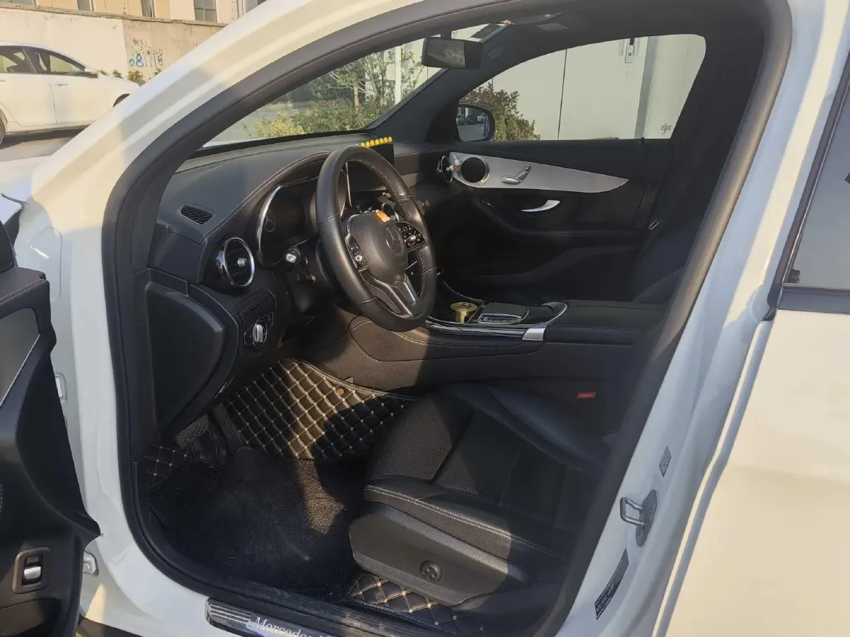 2020 Mercedes-Benz GLC Coupe 2.0T 197HP L4 9AT,autocango,china used car exporter,china ev exporter,chinese used car exporter,chinese used ev exporter