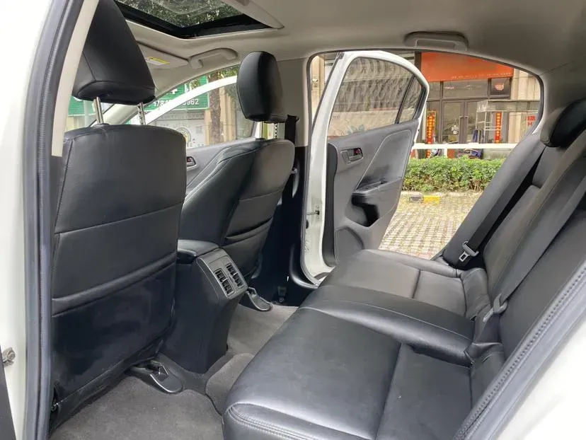 2017 Honda Gienia 1.5L 131HP L4 CVT,autocango,china used car exporter,china ev exporter,chinese used car exporter,chinese used ev exporter