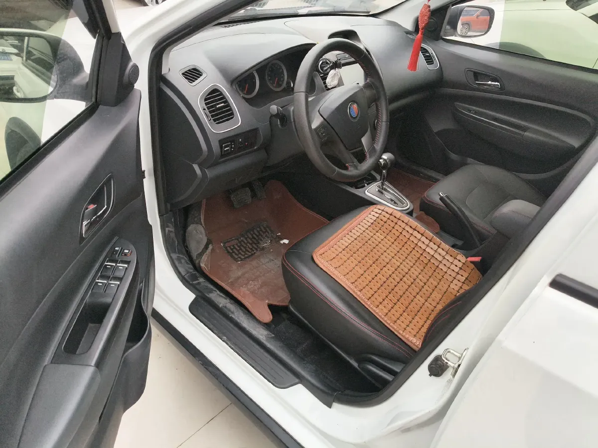 2014 Geely KingKong 1.5L 102HP L4 4AT,autocango,china used car exporter,china ev exporter,chinese used car exporter,chinese used ev exporter