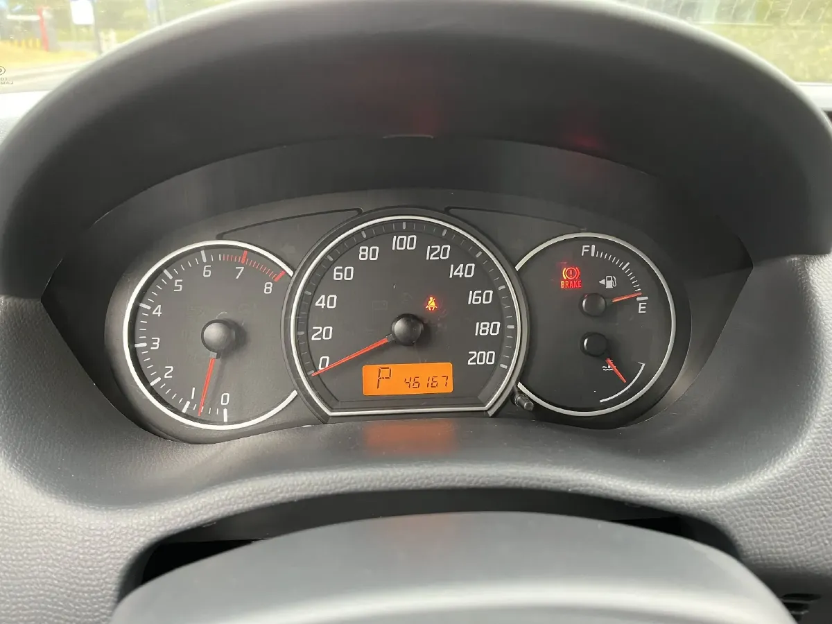 2016 Suzuki Swift 1.5L 103HP L4 4AT,autocango,china used car exporter,china ev exporter,chinese used car exporter,chinese used ev exporter