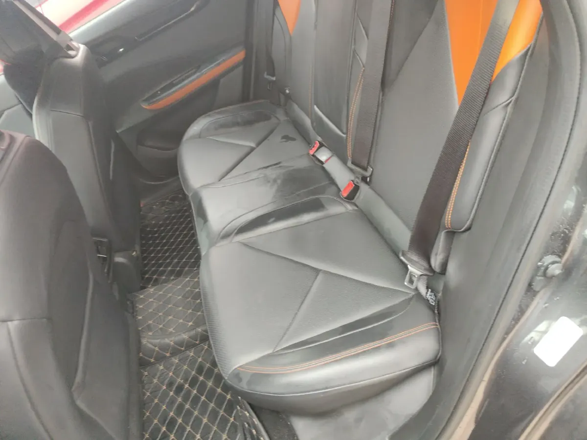 2022 ChangAn UNI-V 1.5T 188HP L4 7DCT,autocango,china used car exporter,china ev exporter,chinese used car exporter,chinese used ev exporter